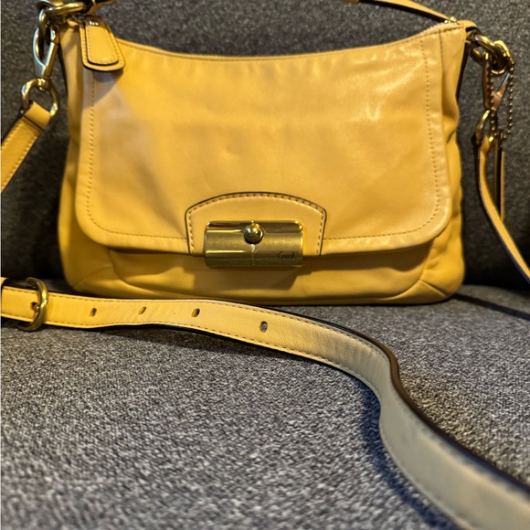 Coach Yellow Leather Shoulder Bag - Picture 2 of 9